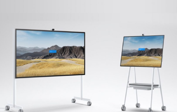 Screenshot of two monitors