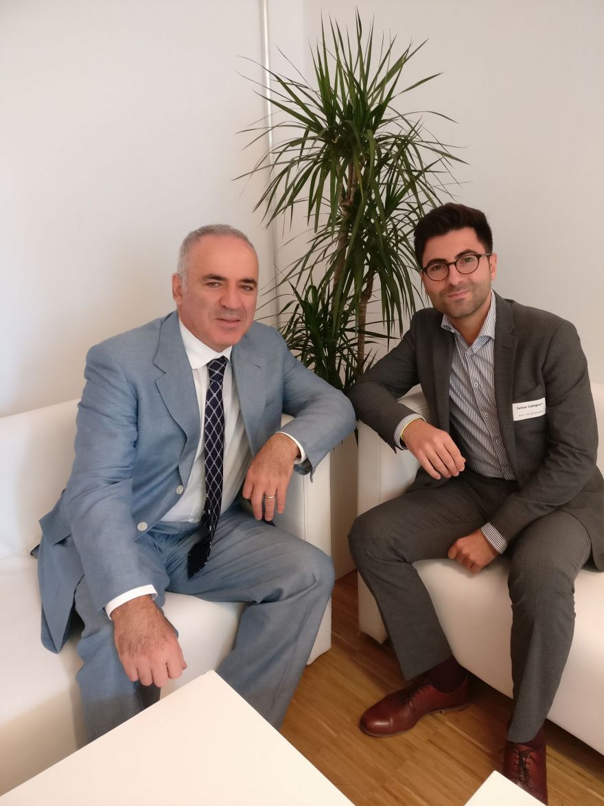 Julian Caligiuri meets Garry Kasparov (left) at FUTUREwork 2019