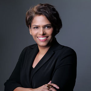 headshot of Annie Mathew