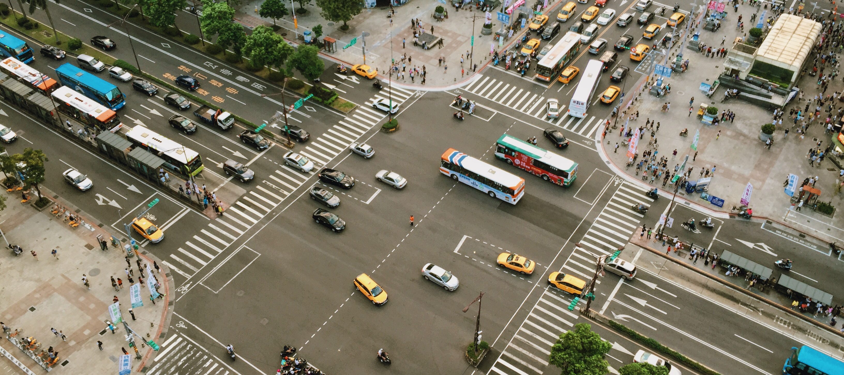 Busy intersection in a city