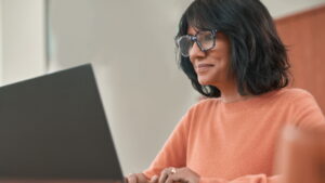 An information worker creates a contract on a Microsoft Surface device.