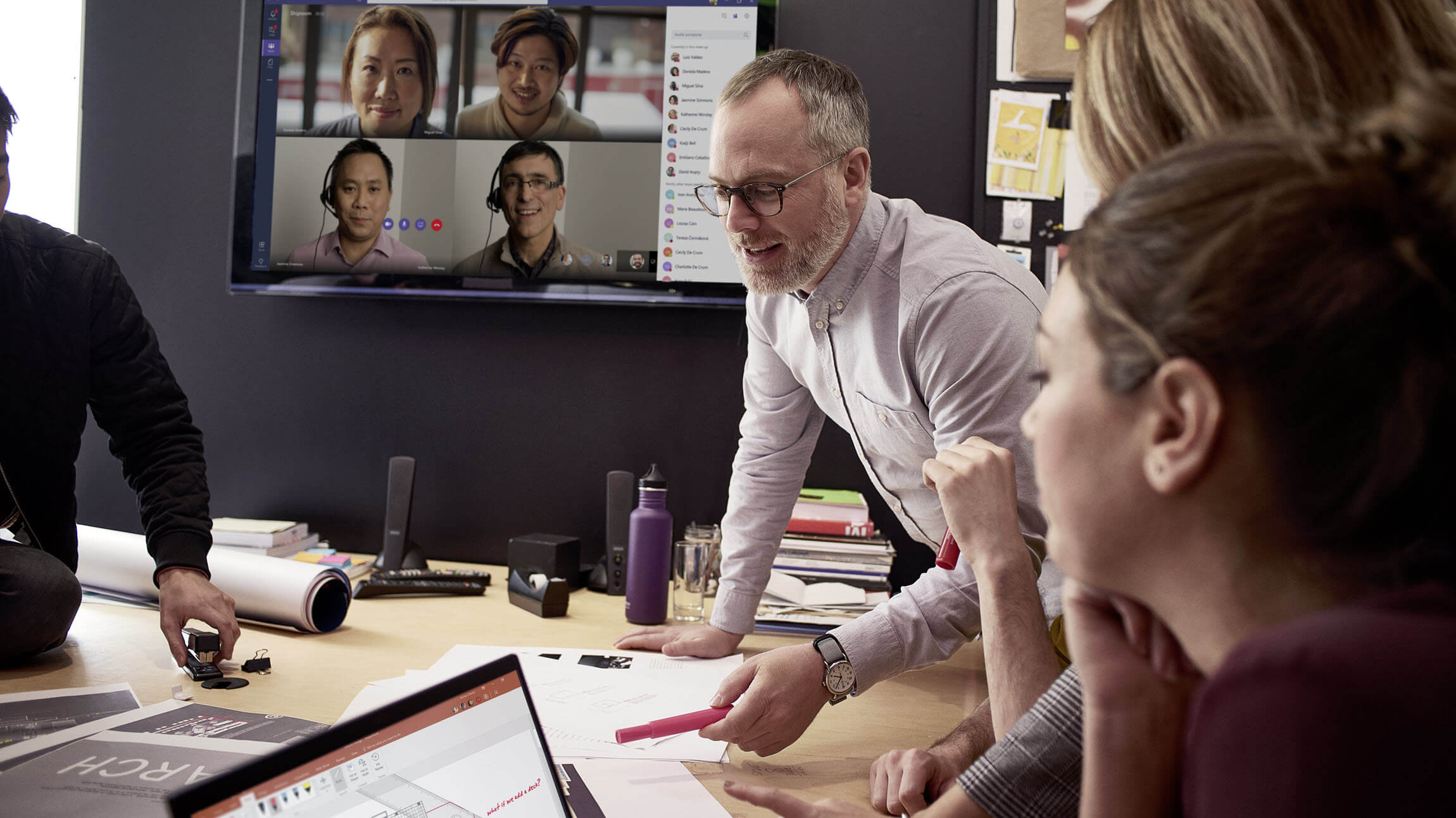 Microsoft being image. Майкрософт Тимс собрание. Видеоконференция Teams. Microsoft Teams meeting. Microsoft Teams видеоконференция.